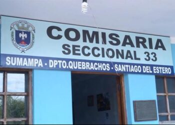 Roban una despensa y antes de huir, cenaron y se ducharon