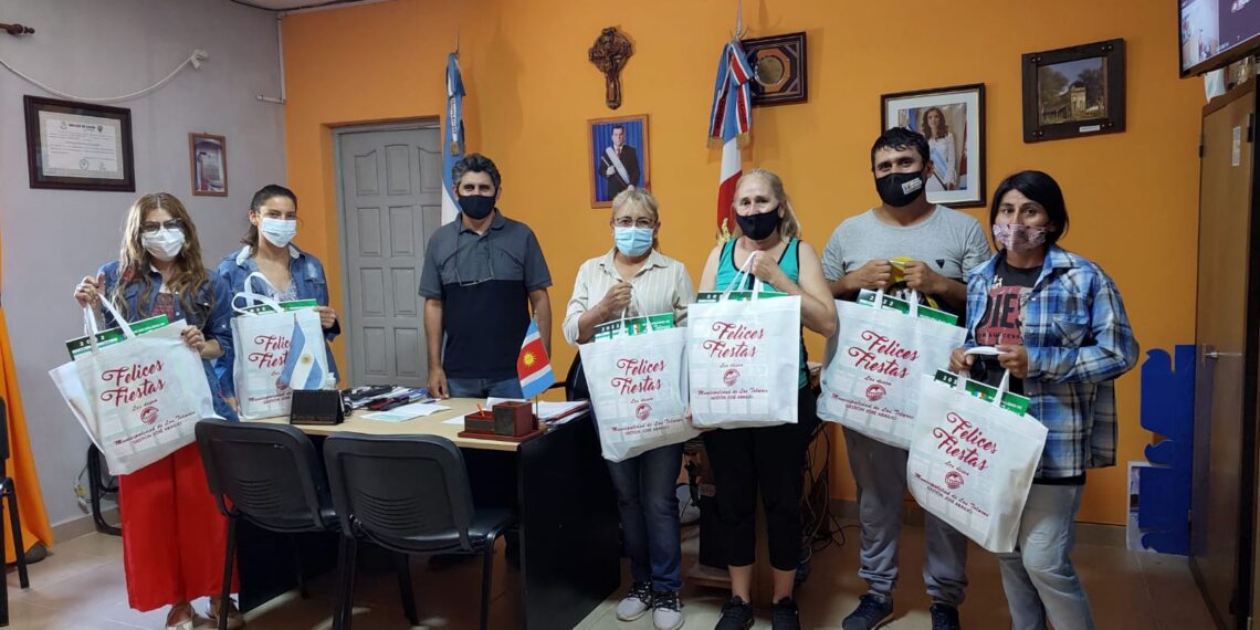 Entrega de presentes a Concejales de Los Telares