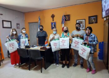 Entrega de presentes a Concejales de Los Telares