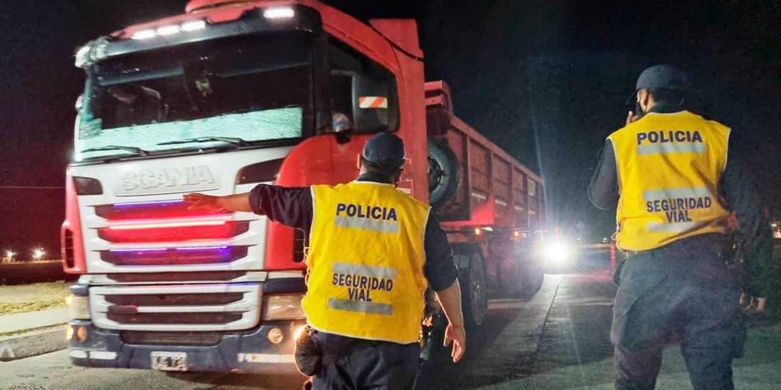 La policía realiza fuertes controles viales en toda la provincia