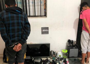 Personal de la comisaría 33 recuperó gran cantidad de electrodomésticos y detuvieron a los autores del robo