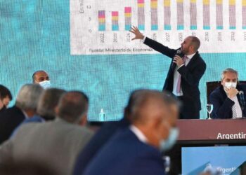 Alberto Fernández, con gobernadores: “La palabra ajuste está desterrada de la discusión con el FMI”