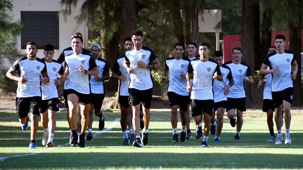Central Córdoba arrancó su preparación con bajas por Covid-19 y caras nuevas