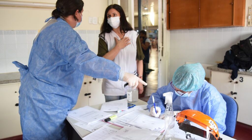Se registraron 2385 nuevos casos Y 3 muertos por coronavirus en la provincia