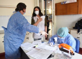 Se registraron 2385 nuevos casos Y 3 muertos por coronavirus en la provincia
