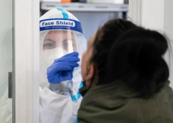 Qué es “la fluorona”, el extraño cuadro de doble infección que puso en alerta al mundo