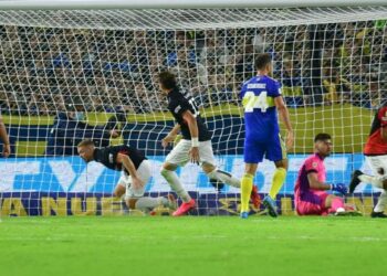 Boca dejó escapar el triunfo sobre el final ante Colón en La Bombonera