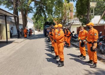 Cincuenta efectivos de la Policía de la Provincia se sumarán a los operativos implementados para combatir el fuego