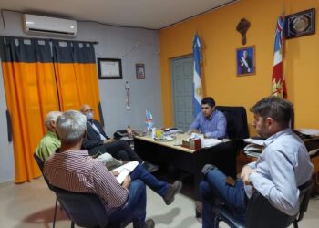 Reunión del Intendente José Araujo con el presidente de Recursos Hídricos, y subsecretario de agua y medio ambiente