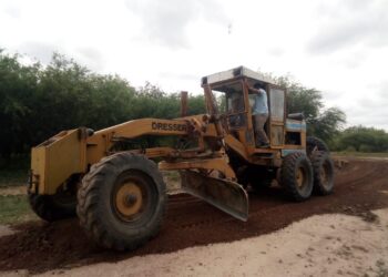 Comisión Municipal de La Paliza realizó arreglo de caminos