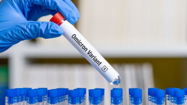 Expertos internacionales analizan si puede haber otra ola de contagios de la variante omicrom
