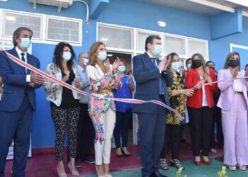 EL GOBERNADOR INAUGURÓ UNA UPA Y ENTREGÓ VIVIENDAS