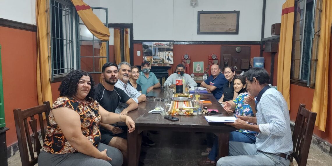 Reunión del Intendente de Los Telares José Araujo con el grupo del Bicentenario