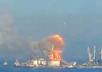 Rusia y Ucrania: fuerzas ucranianas aseguran haber destruido un barco de guerra ruso en el ocupado puerto de Berdyansk