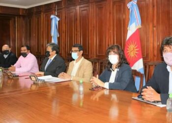 La Comisión Municipal de Villa Salavina firmo convenio con la UNSE para diversas ofertas educativas