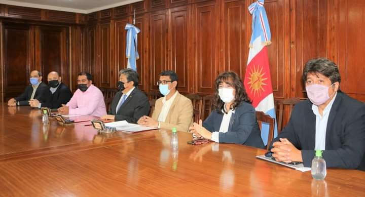 La Comisión Municipal de Villa Salavina firmo convenio con la UNSE para diversas ofertas educativas