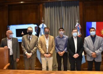 Zamora firmó convenio para ejecución de los acueductos de Mailín y Sachayoj
