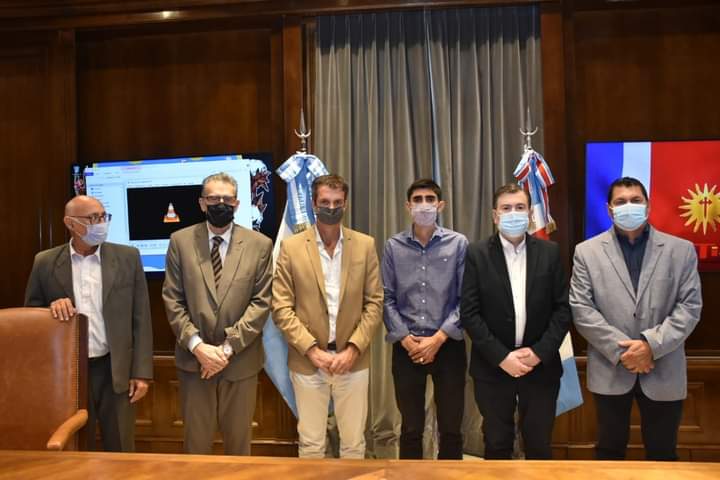 Zamora firmó convenio para ejecución de los acueductos de Mailín y Sachayoj