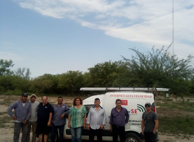 La Comisión Municipal de La Paliza Instalo antena repetidora de Wi-fi de gran alcance