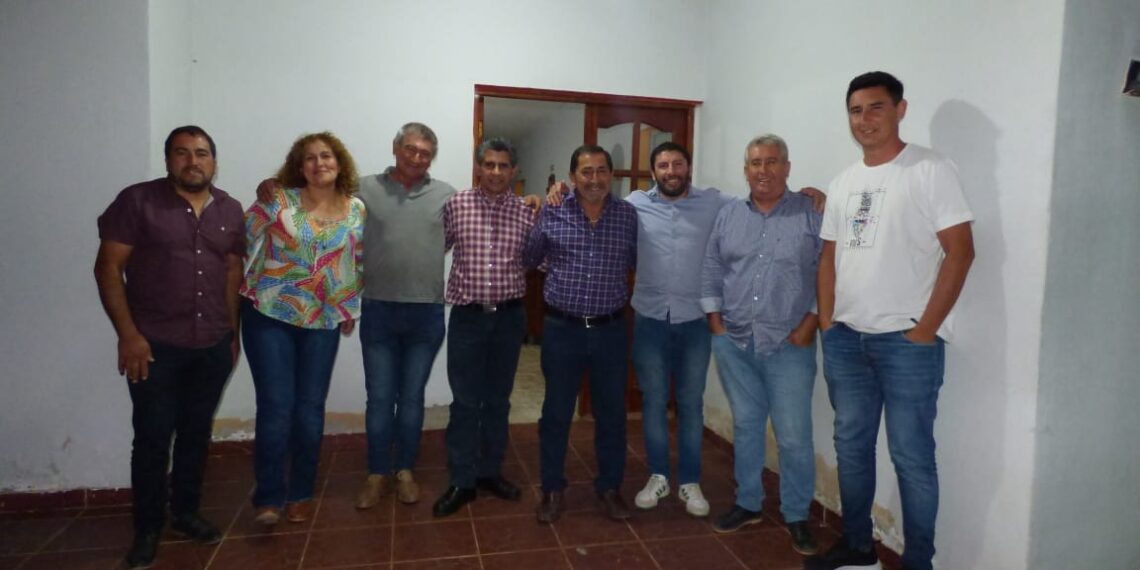 El Intendente de Los Telares tuvo una reunión de trabajo con los comisionados del Departamento Salavina: