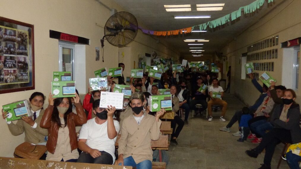 Se entregaron Tablets en el Colegio Jorge W. Abalos.