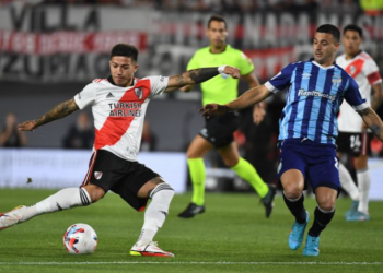 River empató con “El Decano” y no encaminó la clasificación