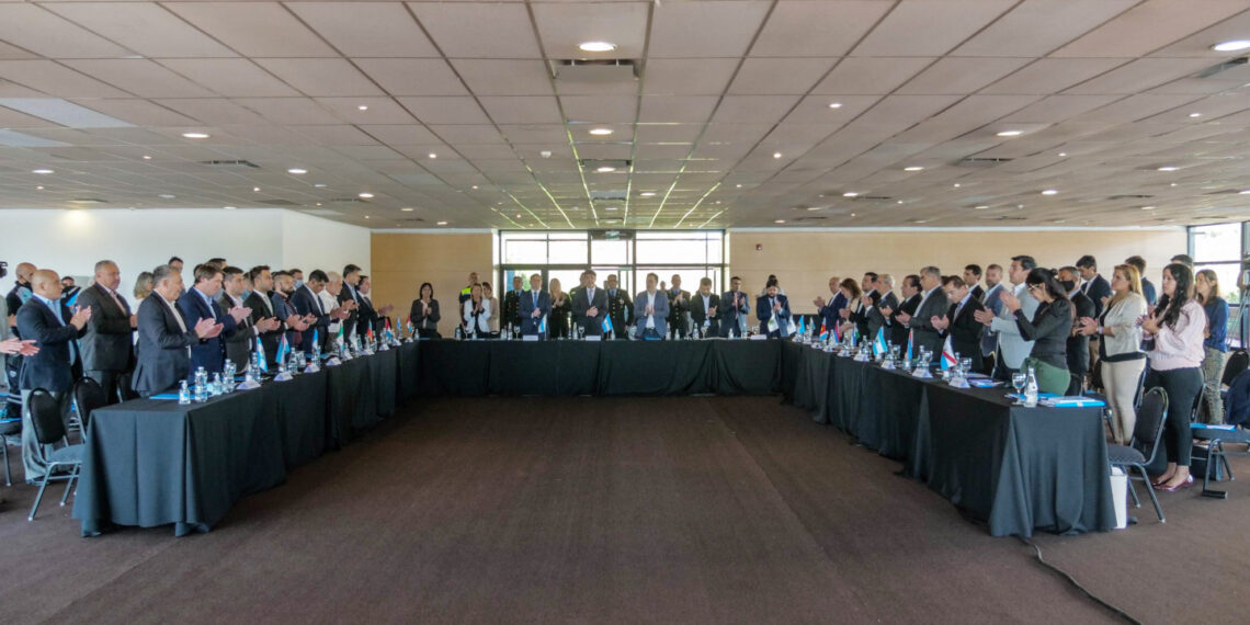 Infracciones de tránsito: acuerdo nacional para descontar puntos