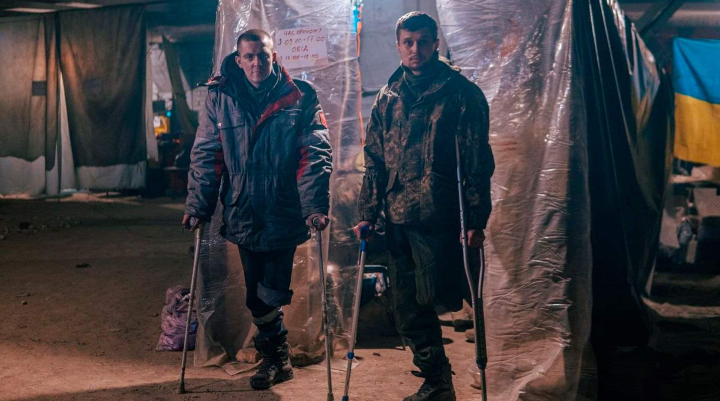 combatientes heridos que resisten en los túneles de la acería Azovstal en Mariupol