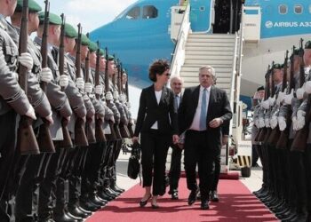 Alberto Fernández viajó a Los Ángeles para la IX Cumbre de las Américas