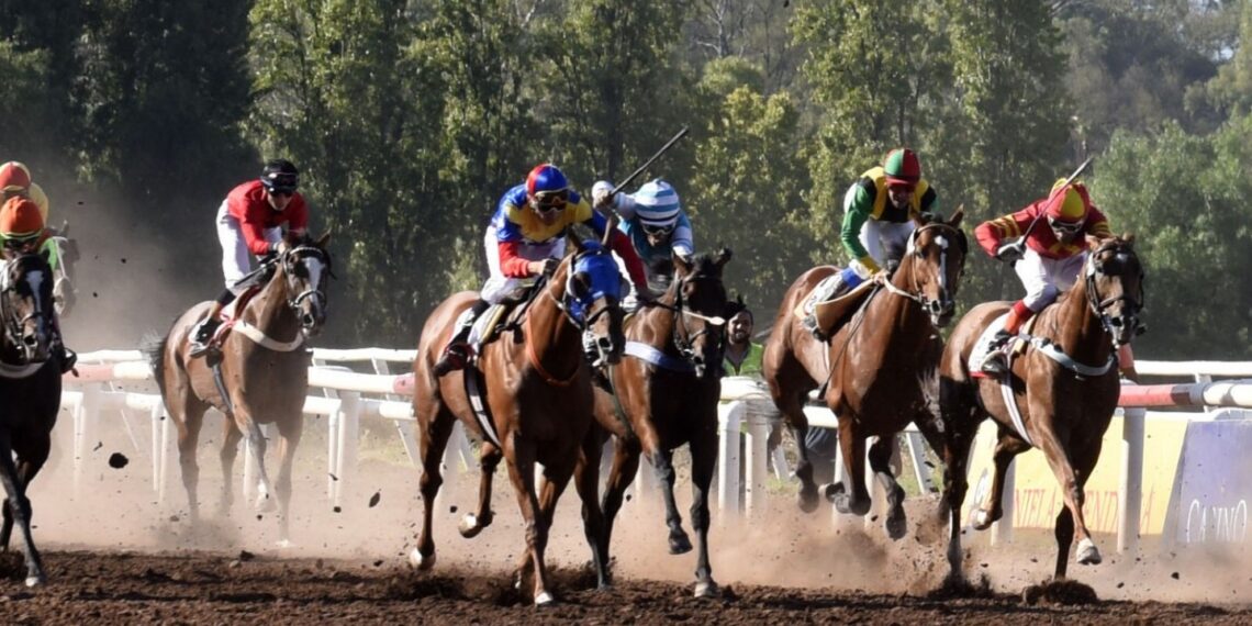 LOS TELARES Vuelven las carreras de caballos a la ciudad