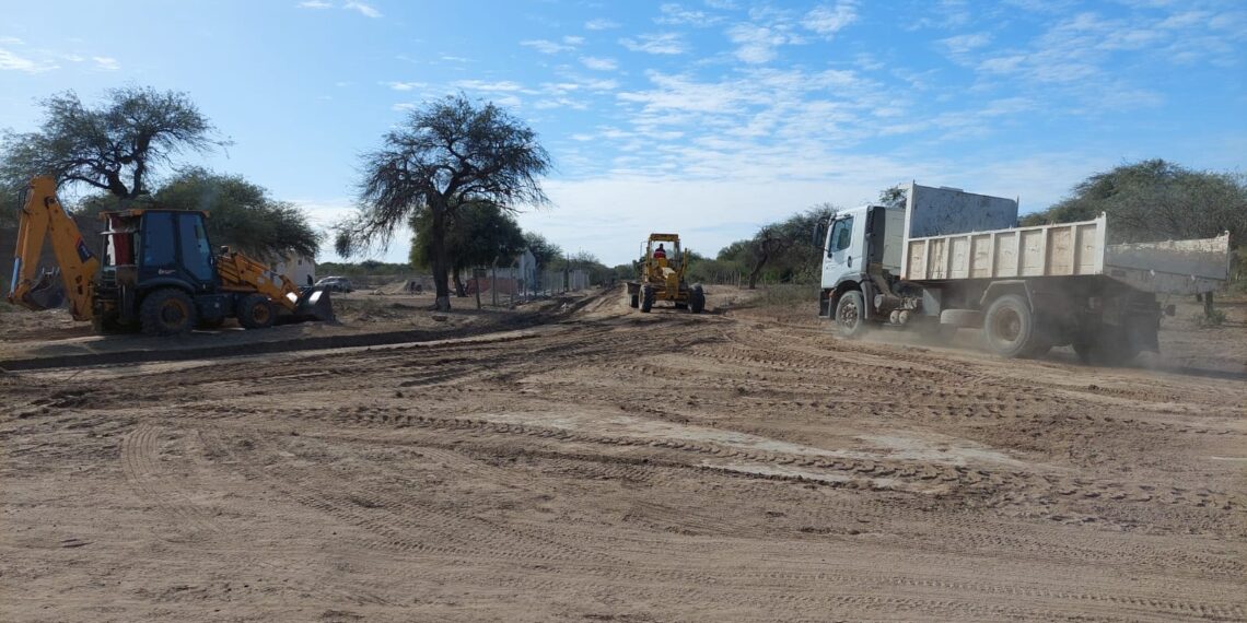 La Municipalidad de Los Telares sigue trabajando en el reacondicionado de caminos vecinales