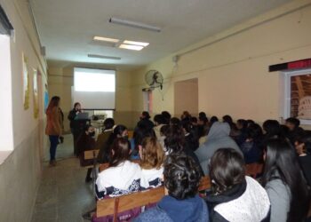 La Subsecretaria de la niñez, adolescencia y la familia realizó una charla en colegio secundario de Los Telares