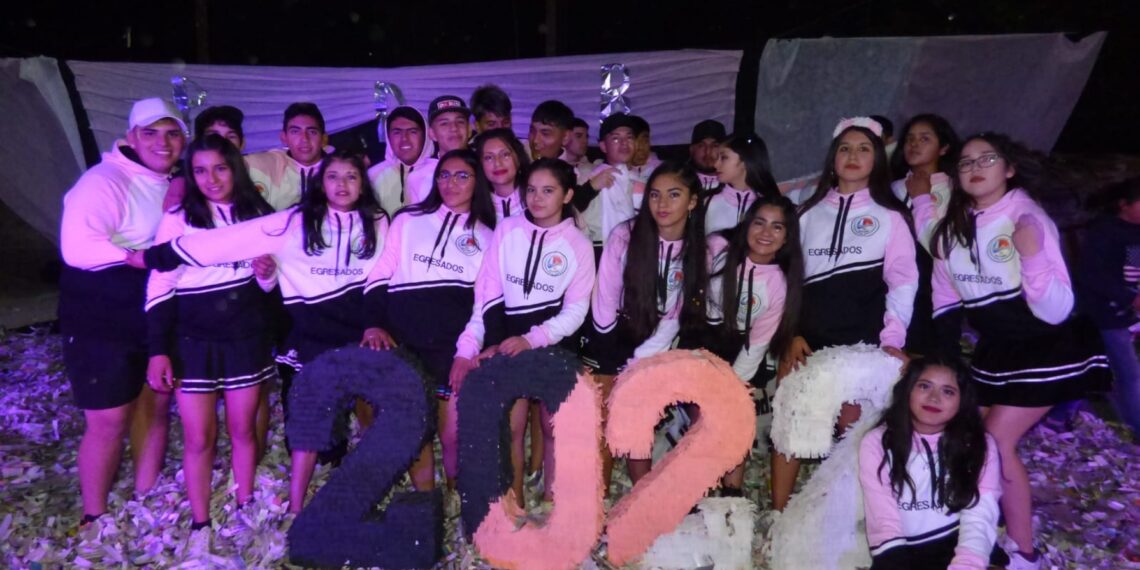 La Promo 2022 ALESUS agrupamiento 86.164 de Chilca Juliana realizó su presentación de Busos
