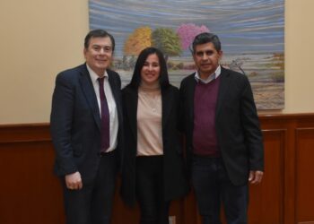 NORA ROLDAN DE ARAUJO SE REUNIÓN CON EL GOBERNADOR DR. GERARDO ZAMORA
