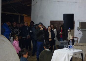 El Intendente José Araujo realizo importantes anuncios en una masiva reunion en Bº Mailin