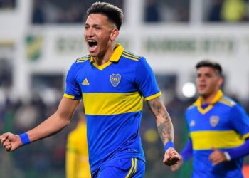 Boca festejó ante Defensa y Justicia y sigue dando pelea