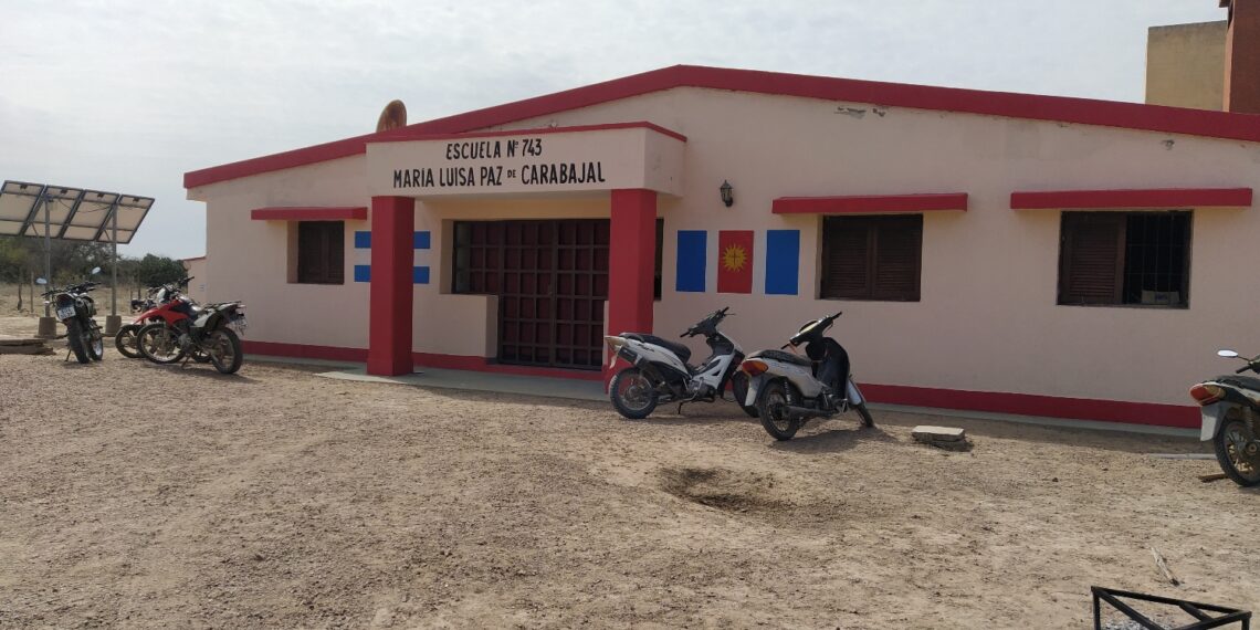 La Municipalidad de Los Telares celebro el día del niño en la escuela del Albardón