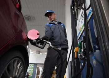 Confirmado: aumentan entre 1% y 4% los precios de los combustibles este fin de semana