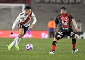 River se impuso en el Monumental y le ganó a Barracas por 2 a 0