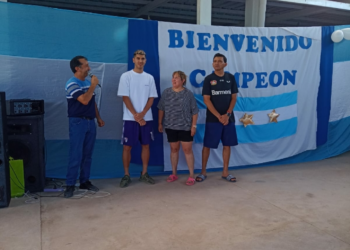 Ezequiel Palacios el campeón del mundo paseo por  Varas cuchuna Dpto. Salavina