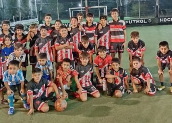 Los Pichones presentaron nueva indumentaria deportiva y realizaron brindis