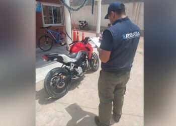 La policía recuperó la moto que se había hurtado días atras en Los Telares