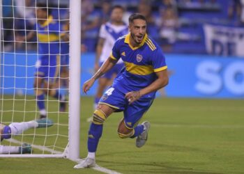 Boca se llevó un duelo electrizante: le ganó 2-1 a Vélez con un jugador menos