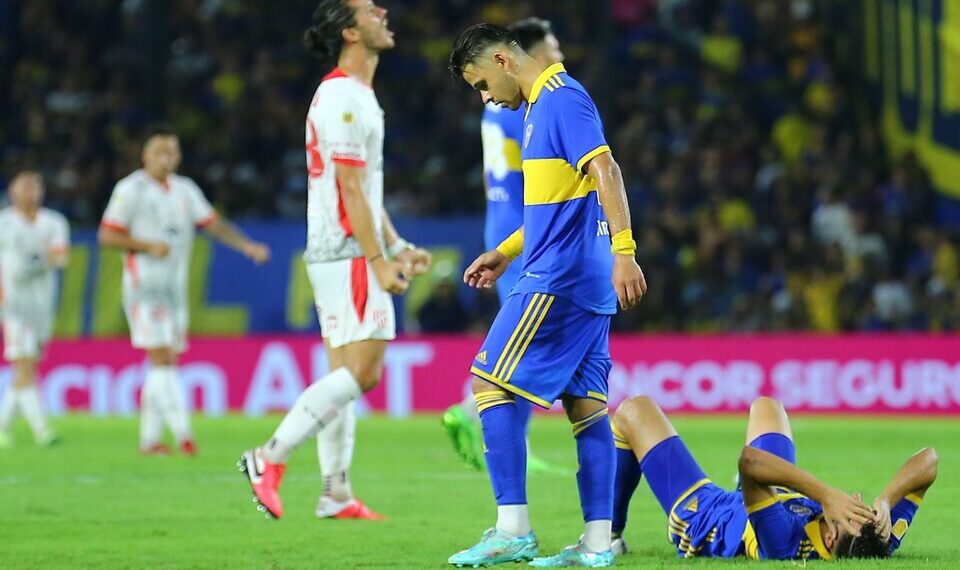 Boca Juniors perdió 3-2 con Instituto en un final lleno de polémicas y sumó su segunda derrota seguida en la Liga Profesional