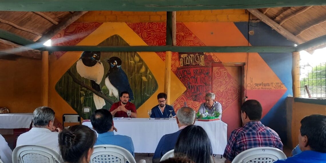 Villa Salavina: Reunión de diferentes instituciones para trabajar en conjunto para hacer frente al dengue