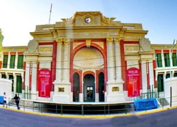 Alberto Fernández llega hoy a Santiago para inaugurar el Colegio del Centenario