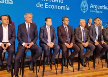El Gobernador Zamora participó del lanzamiento del Plan Integral Argentina Irrigada