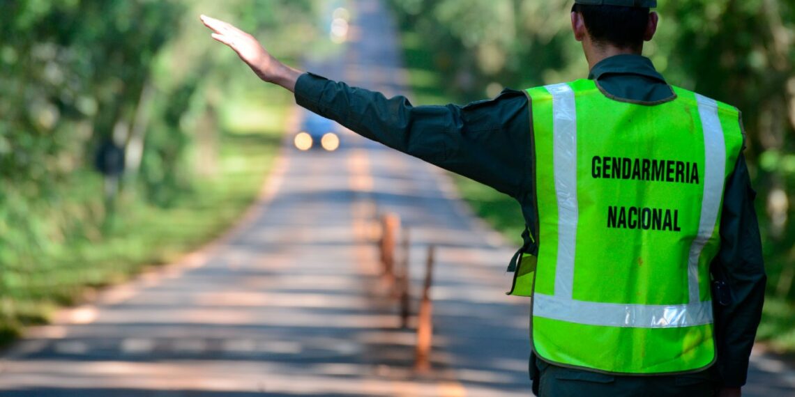 Enfrentamiento entre narcotraficantes y gendarmes en Santiago del Estero terminó con detenidos y heridos