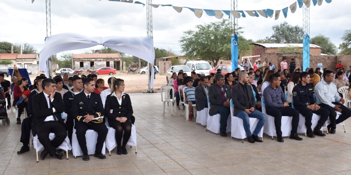 Chilca Juliana celebró la fiesta patria con un colorido acto