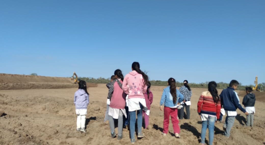 Alumnos visitaron la represa en construcción en Taco totorayoj